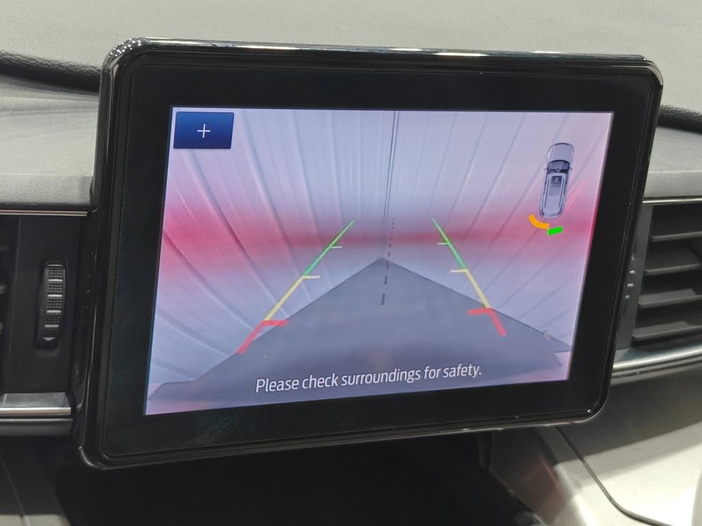 Used 2021 Ford Explorer XLT image 7