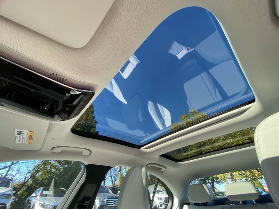 New 2026 Mercedes-Benz C 300 4MATIC Sedan image 21