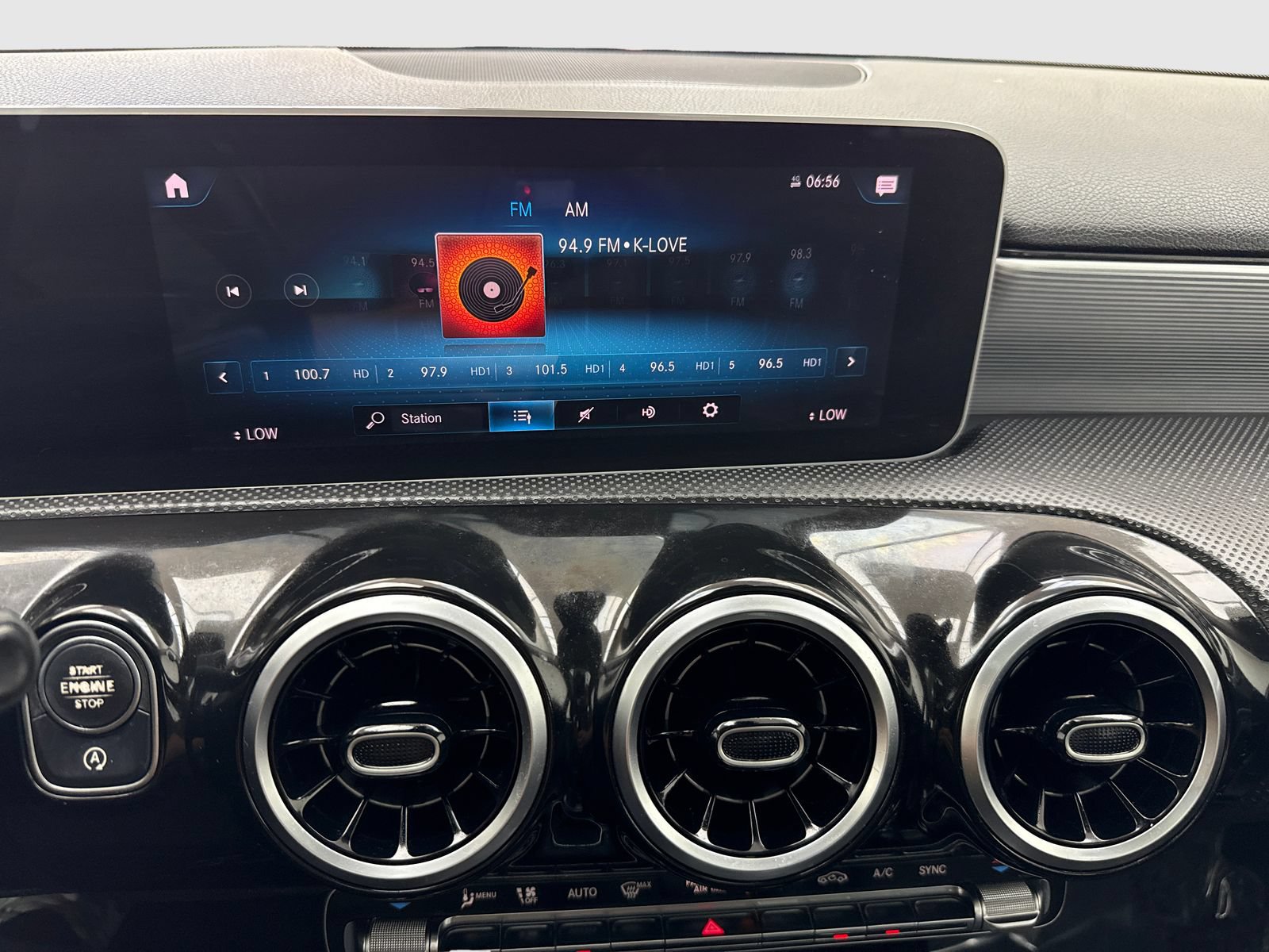 Used 2020 Mercedes-Benz A 220 w/ Premium Package image 25
