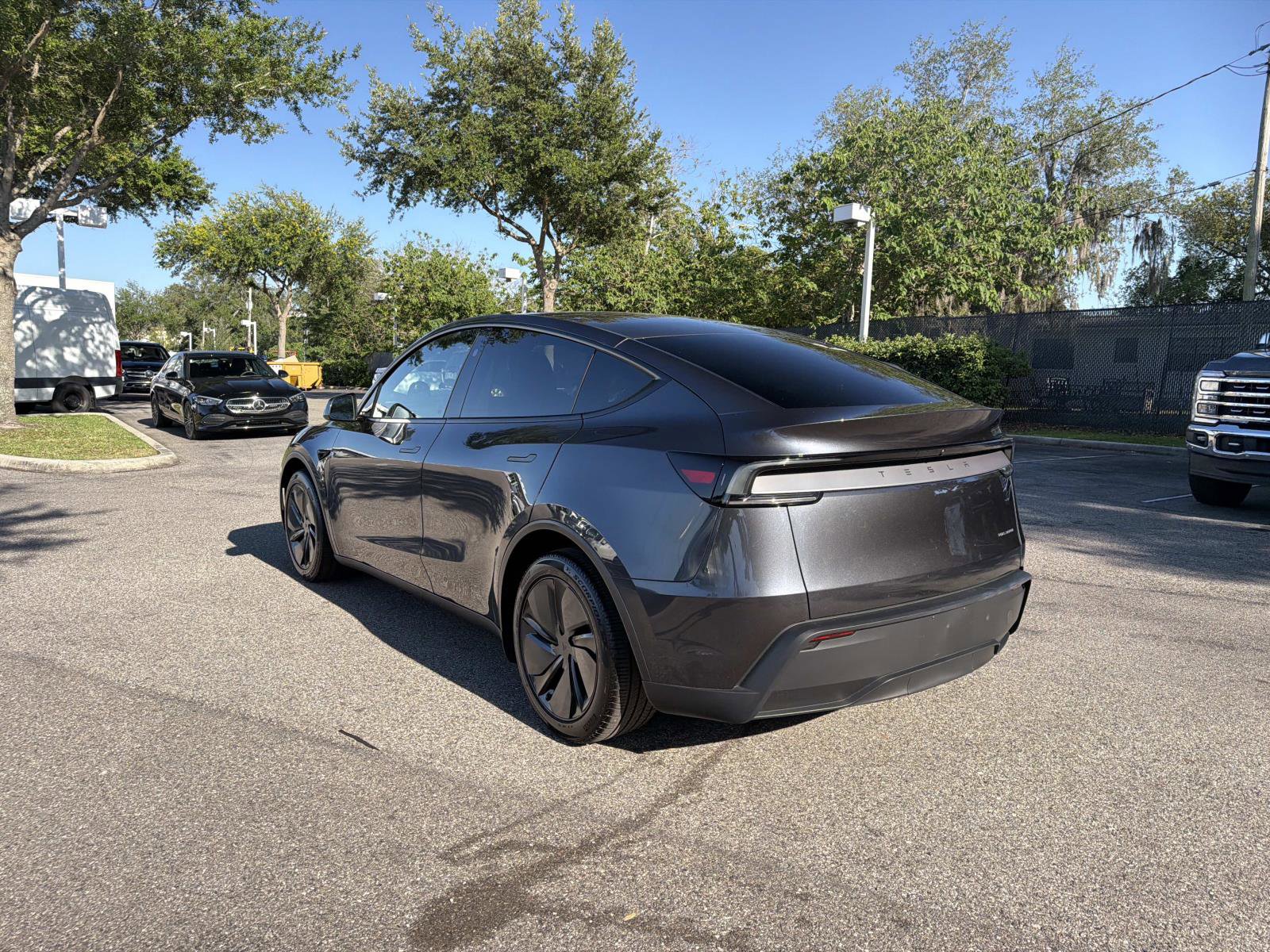 Used 2026 Tesla Model Y Long Range image 5