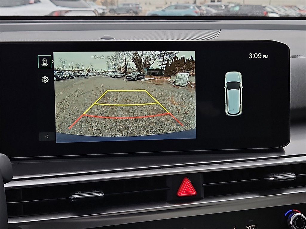 Certified 2025 Kia Sorento S w/ Panoramic Sunroof Package image 22