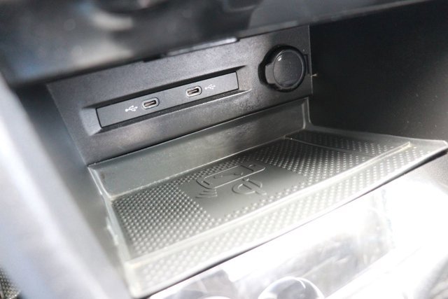 Used 2024 Volkswagen Taos SE image 16