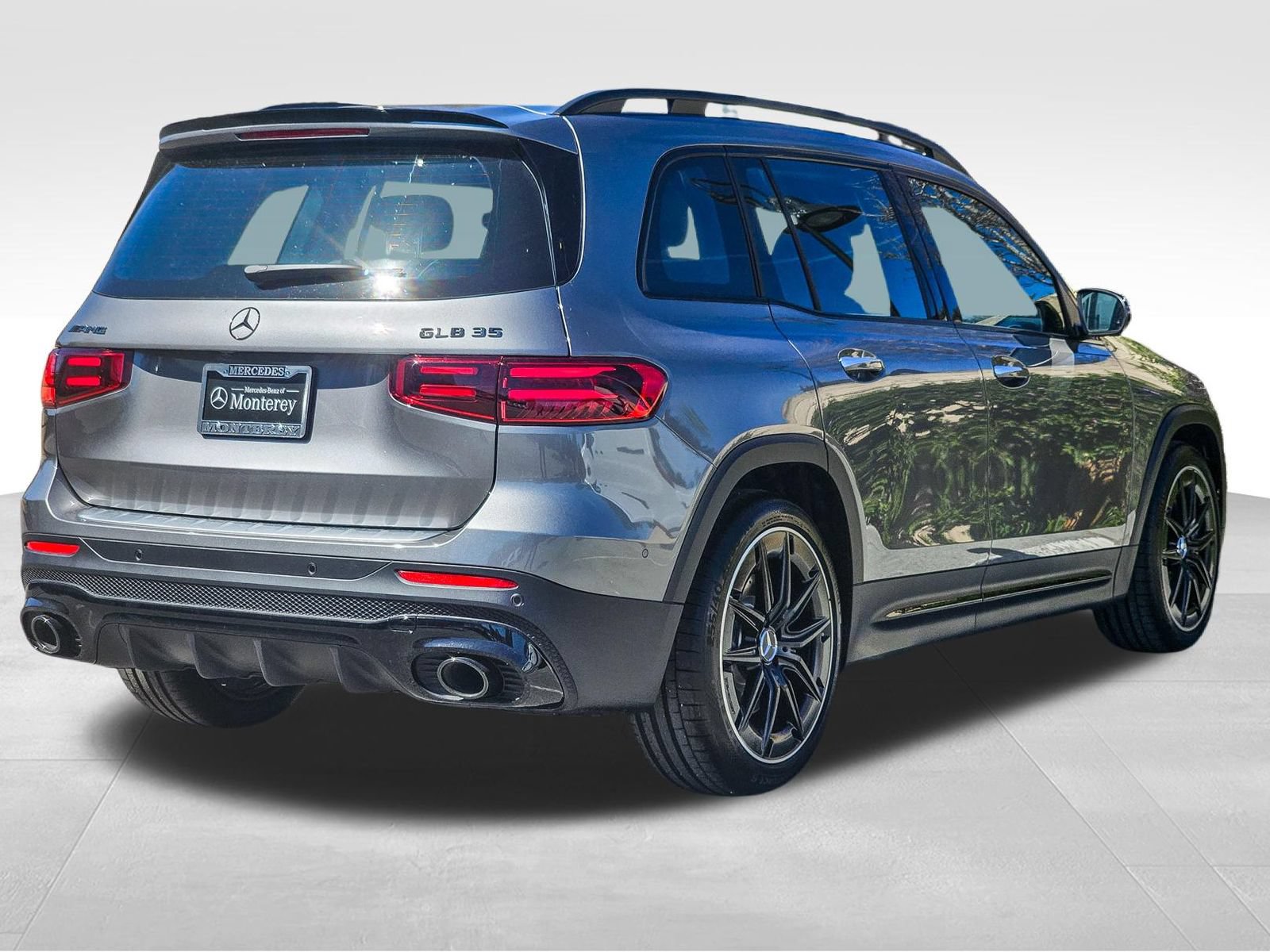New 2026 Mercedes-Benz GLB 35 AMG 4MATIC image 8