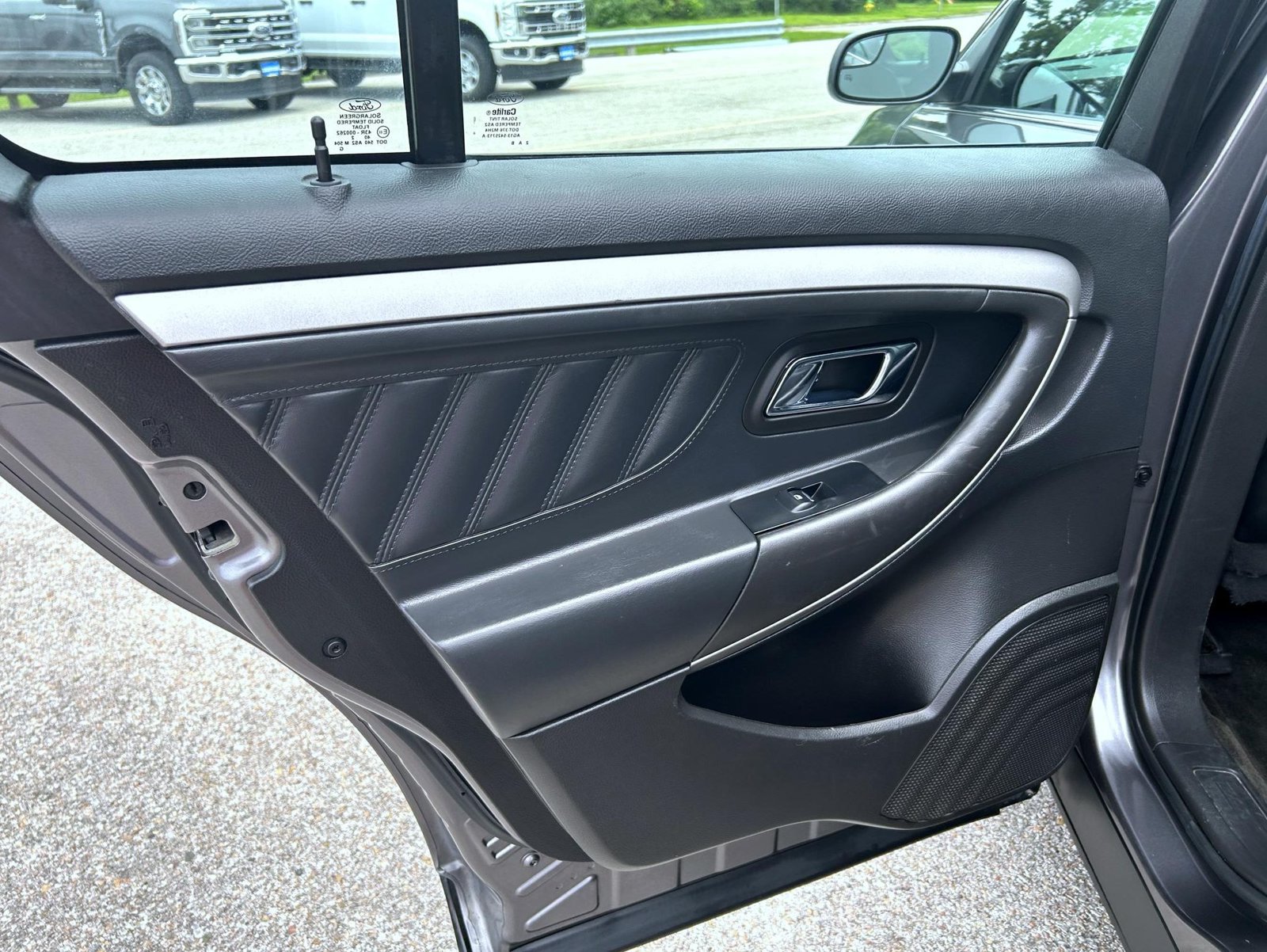 Used 2013 Ford Taurus SEL FWD image 18
