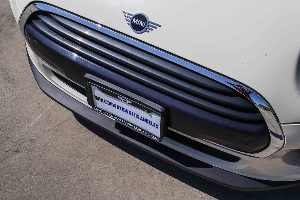 Used 2020 MINI Cooper 2-Door Hardtop FWD image 11