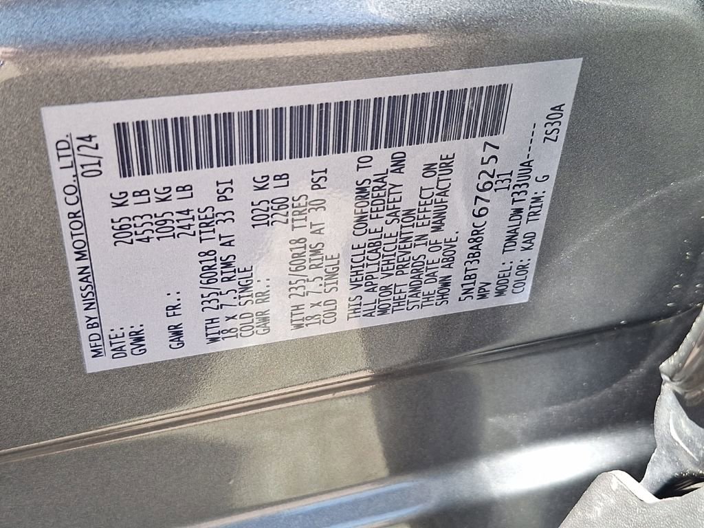 Used 2024 Nissan Rogue SV image 11