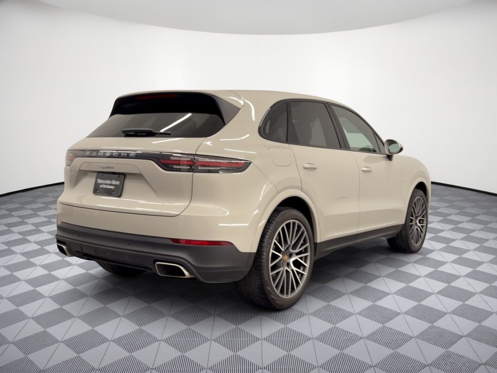 Used 2023 Porsche Cayenne AWD/4WD image 9