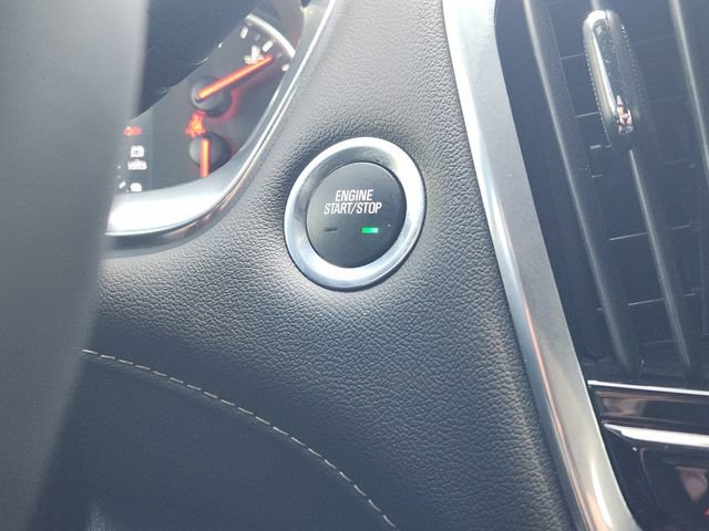 Used 2023 Chevrolet Traverse Premier FWD image 8