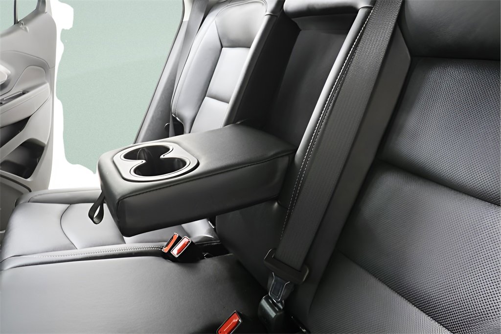 Used 2022 GMC Terrain SLT w/ Tech Package image 26