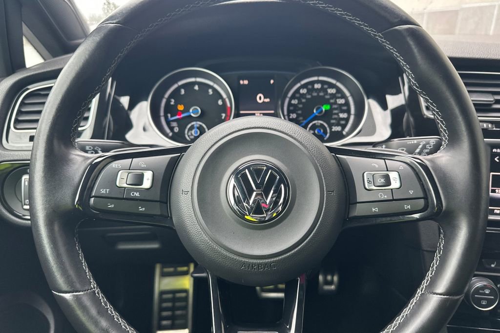 Used 2016 Volkswagen Golf R 4-Door AWD/4WD image 23