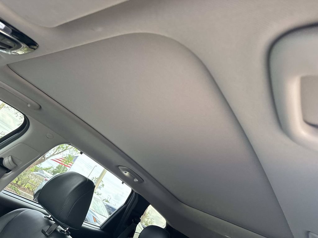 Used 2022 Hyundai Santa Fe SEL w/ Convenience + Premium Package FWD image 33