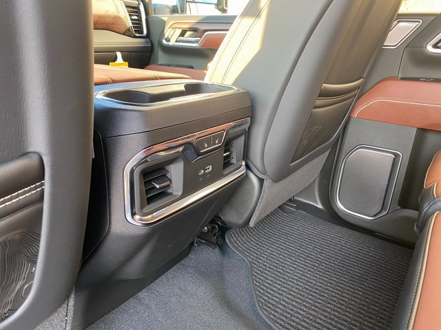 New 2025 GMC Sierra 2500 Denali Ultimate w/ Max Trailering Package image 13