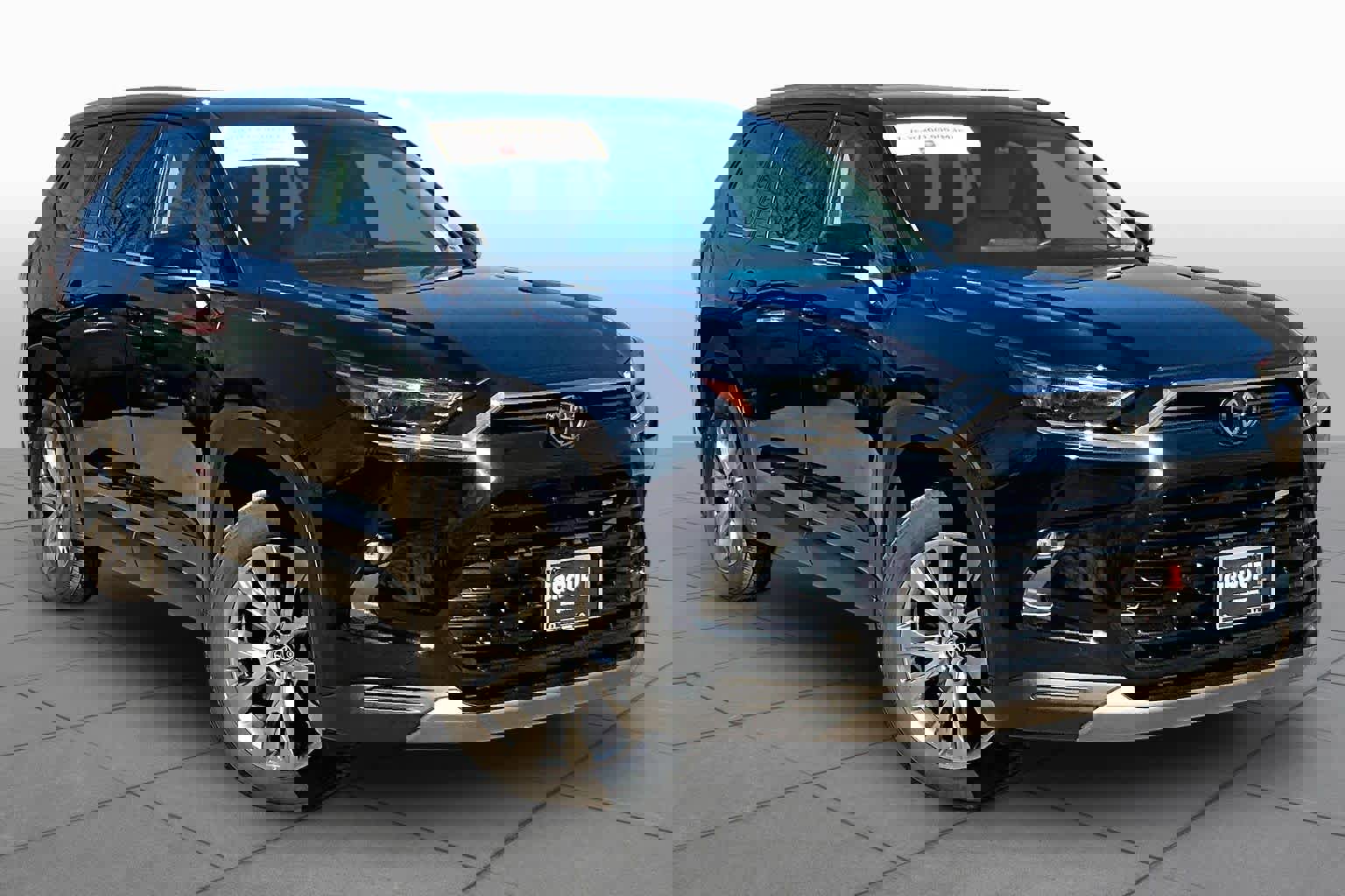 Certified 2024 Toyota Grand Highlander Limited image 3