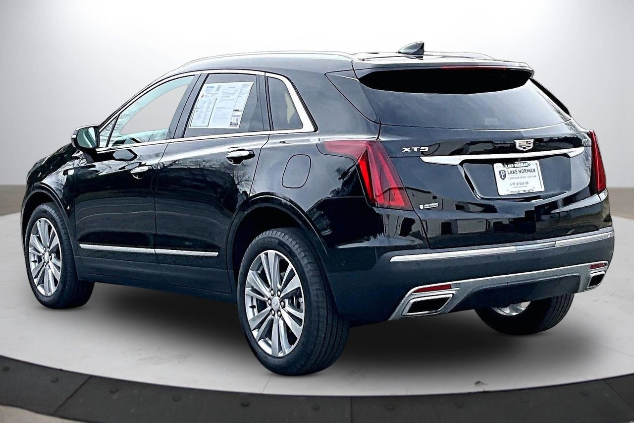 Used 2024 Cadillac XT5 Premium Luxury w/ Technology Package image 7
