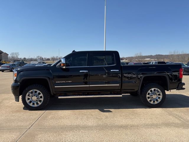 Used 2018 GMC Sierra 2500 Denali w/ Duramax Plus Package image 9