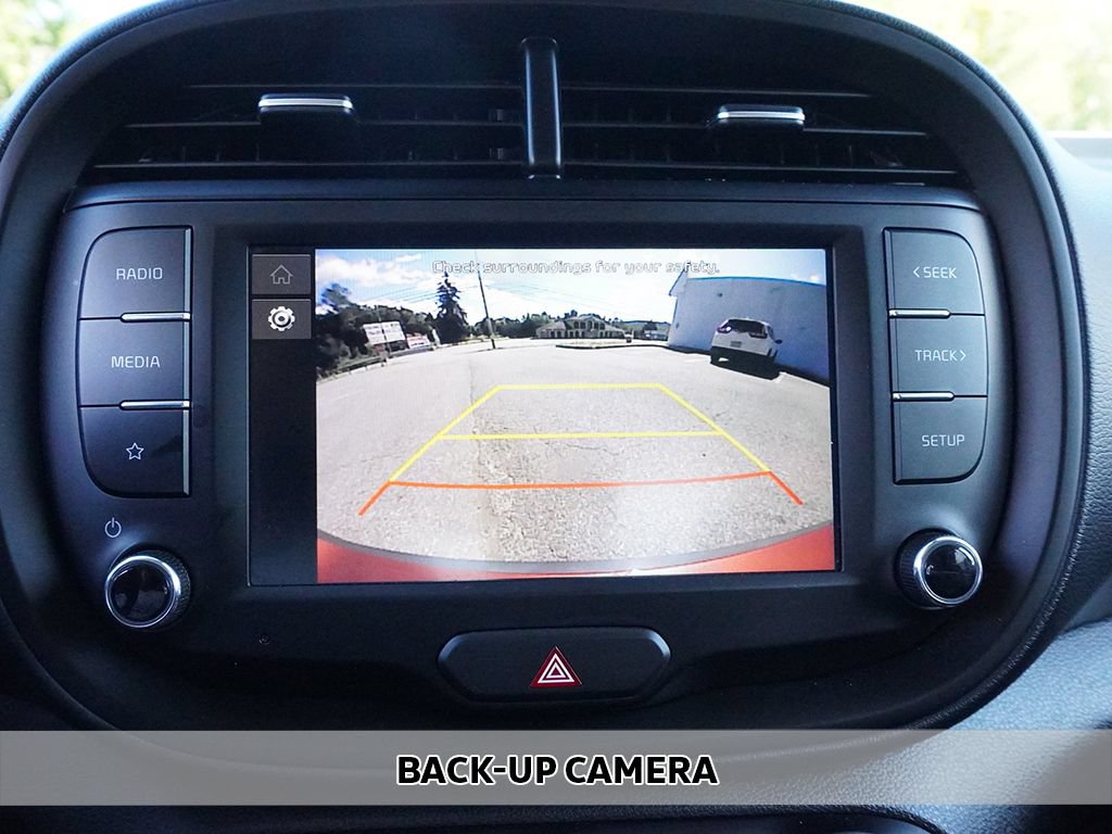 Used 2025 Kia Soul LX w/ LX Technology Package FWD image 5