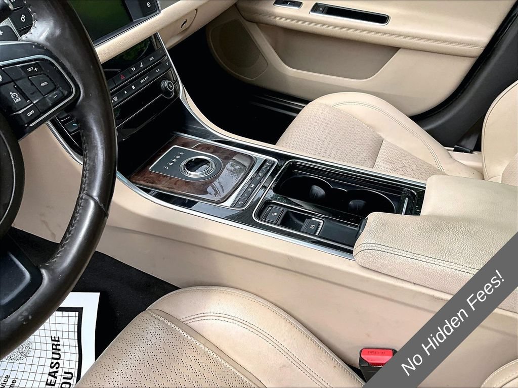 Used 2017 Jaguar XF Prestige AWD/4WD image 13