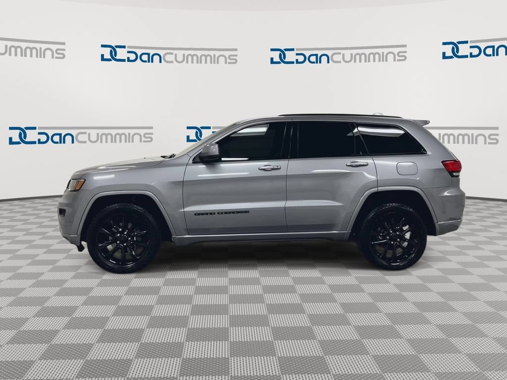 Used 2020 Jeep Grand Cherokee Altitude AWD/4WD image 5