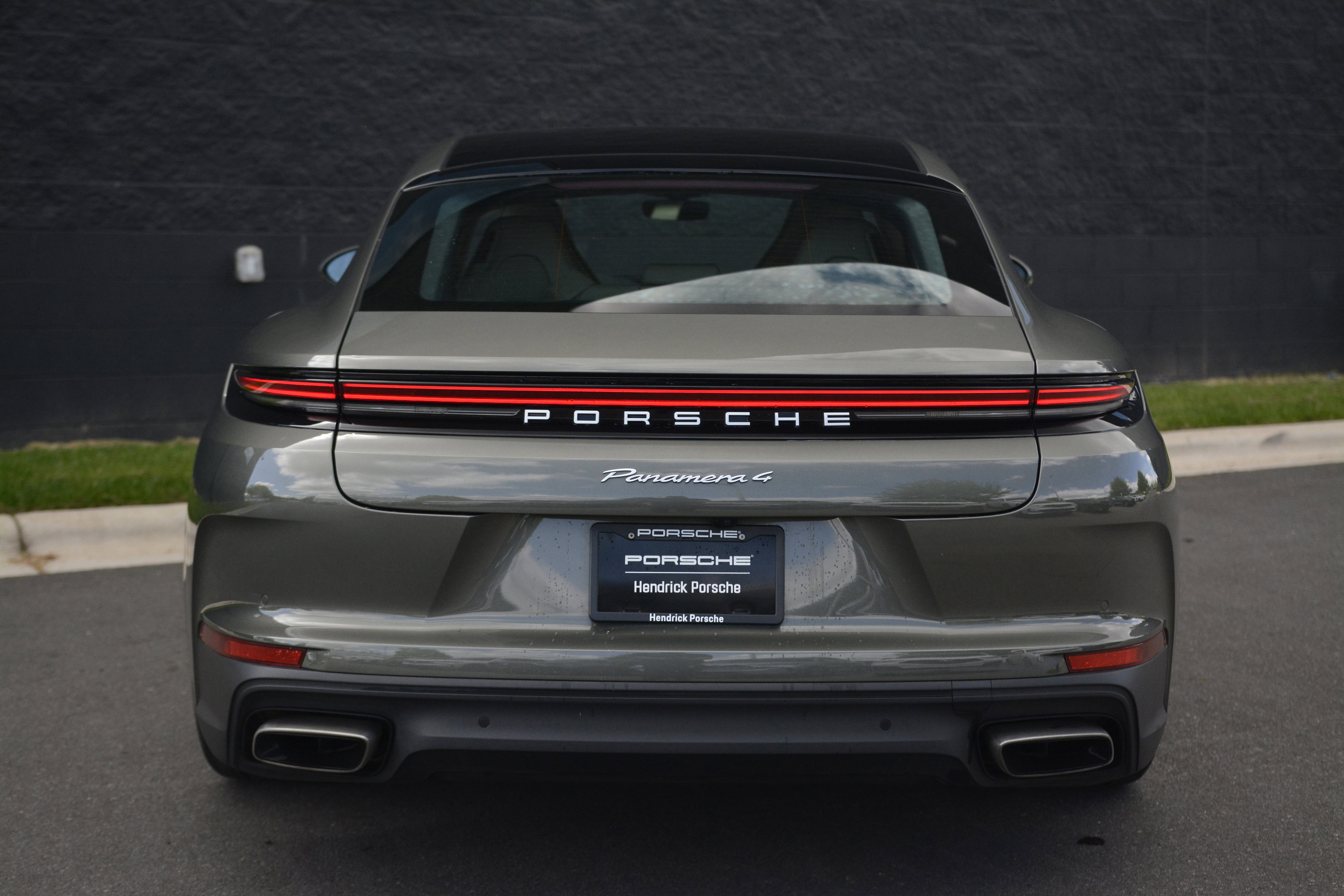 Certified 2025 Porsche Panamera 4 image 6