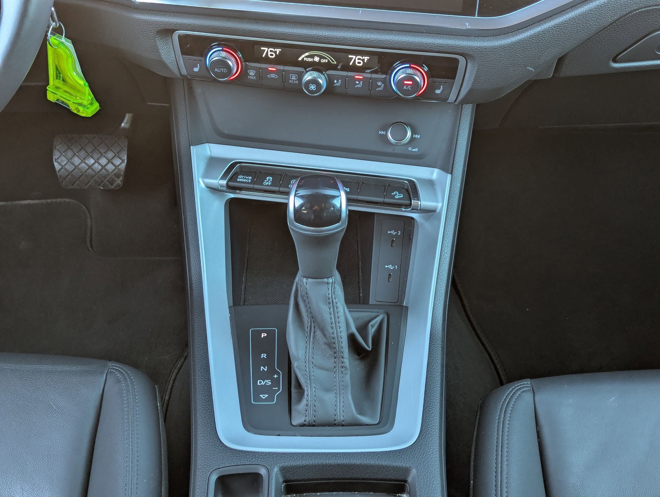 Used 2025 Audi Q3 2.0T Premium image 19