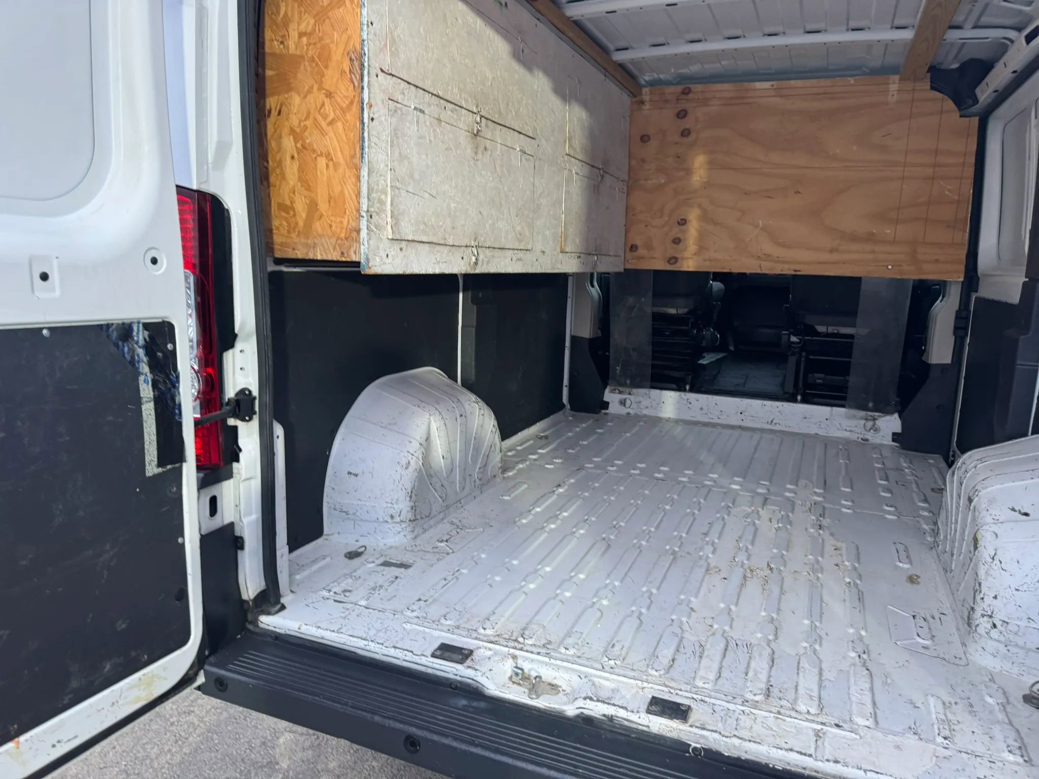 Used 2016 RAM ProMaster 1500 w/ Premium Appearance Group FWD image 15