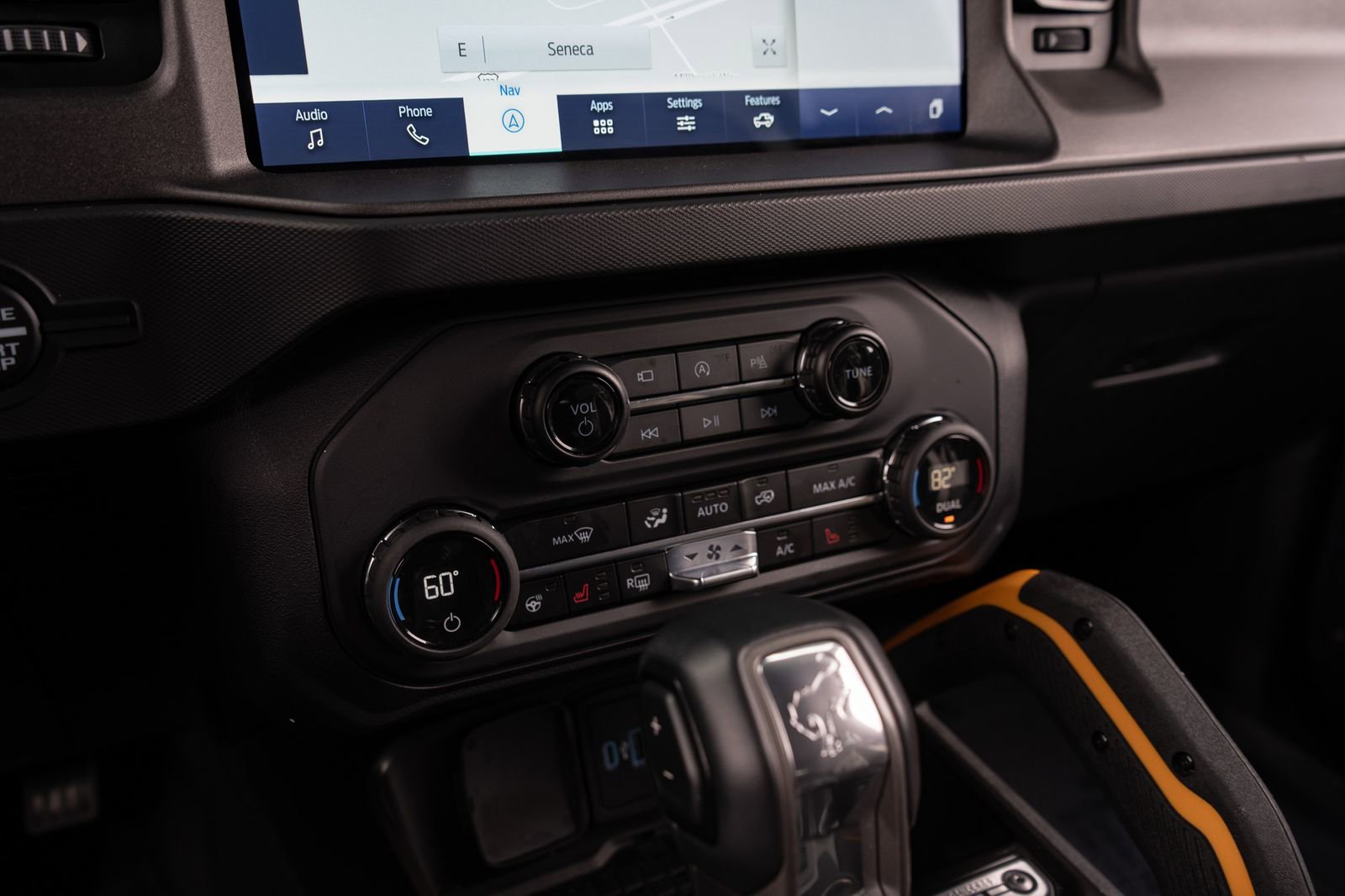 Used 2024 Ford Bronco Badlands image 44