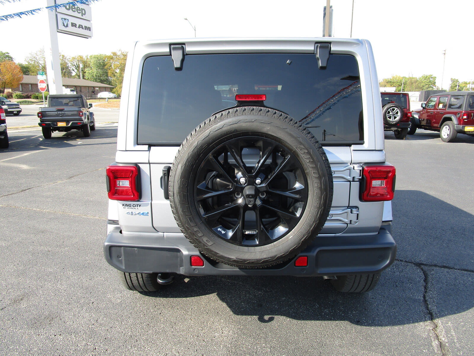 Used 2021 Jeep Wrangler Unlimited Sahara w/ Cold Weather Group image 9