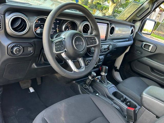 Certified 2023 Jeep Gladiator Overland AWD/4WD image 18