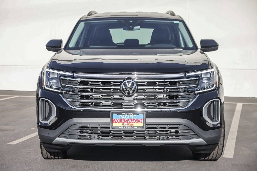 New 2026 Volkswagen Atlas SE FWD image 2