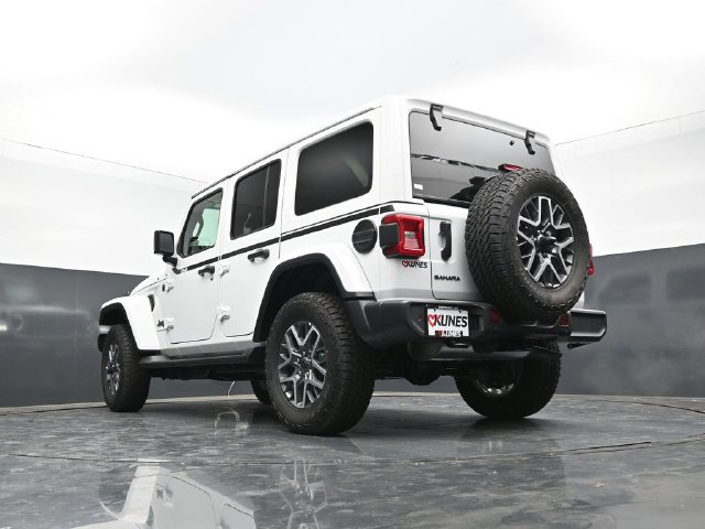 New 2026 Jeep Wrangler Unlimited Sahara AWD/4WD image 43