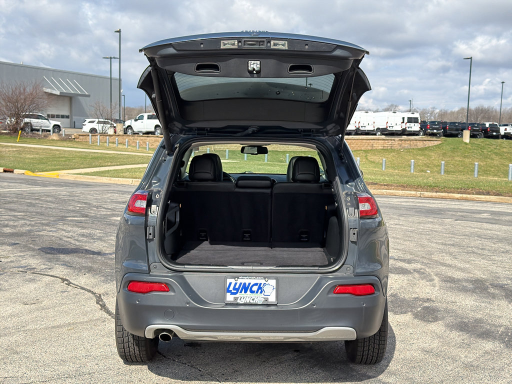 Used 2018 Jeep Cherokee Limited image 41