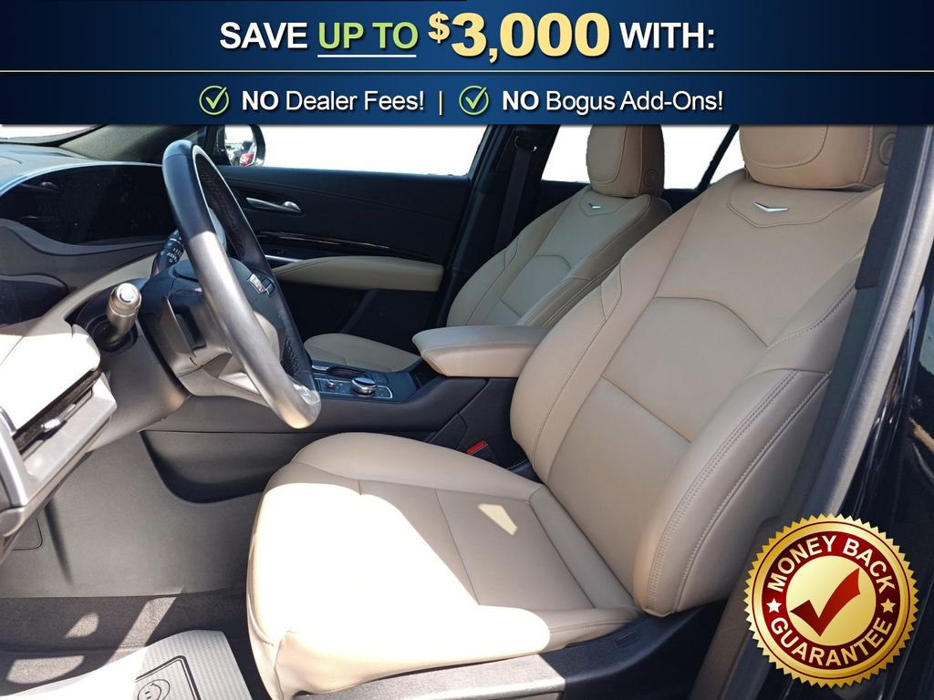 Used 2024 Cadillac XT4 Luxury w/ Cold Weather Package FWD image 14