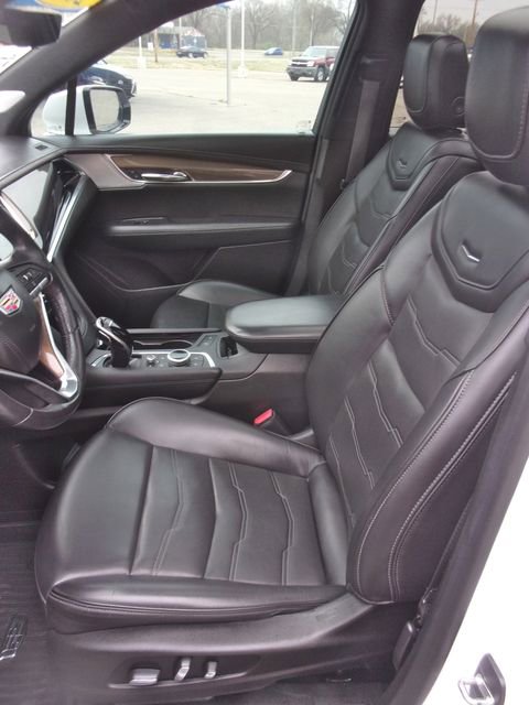 Used 2021 Cadillac XT6 Sport w/ Platinum Package image 27