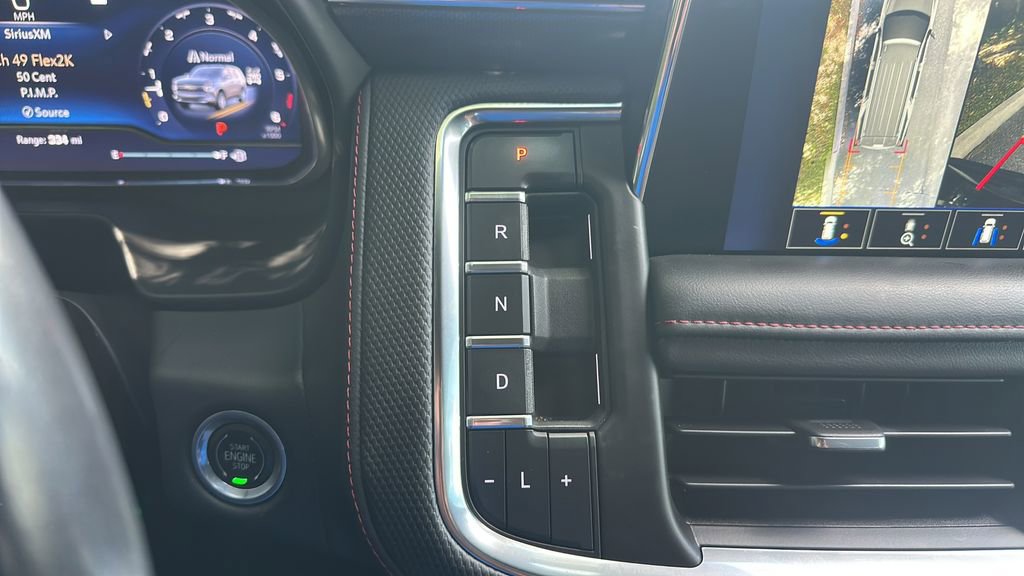 Used 2022 Chevrolet Tahoe RST w/ Luxury Package AWD/4WD image 18