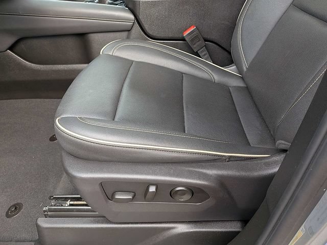 Used 2025 Chevrolet Tahoe Premier AWD/4WD image 21