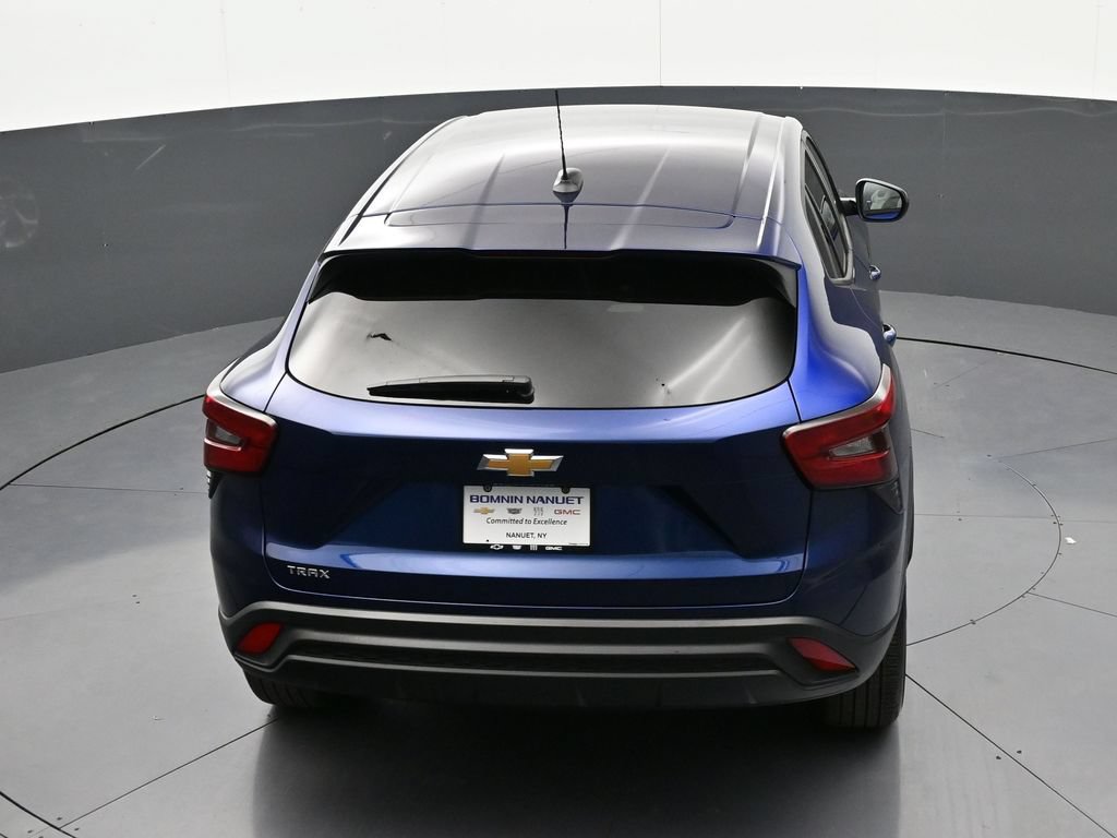 Certified 2024 Chevrolet Trax LS w/ LS Convenience Package FWD image 19