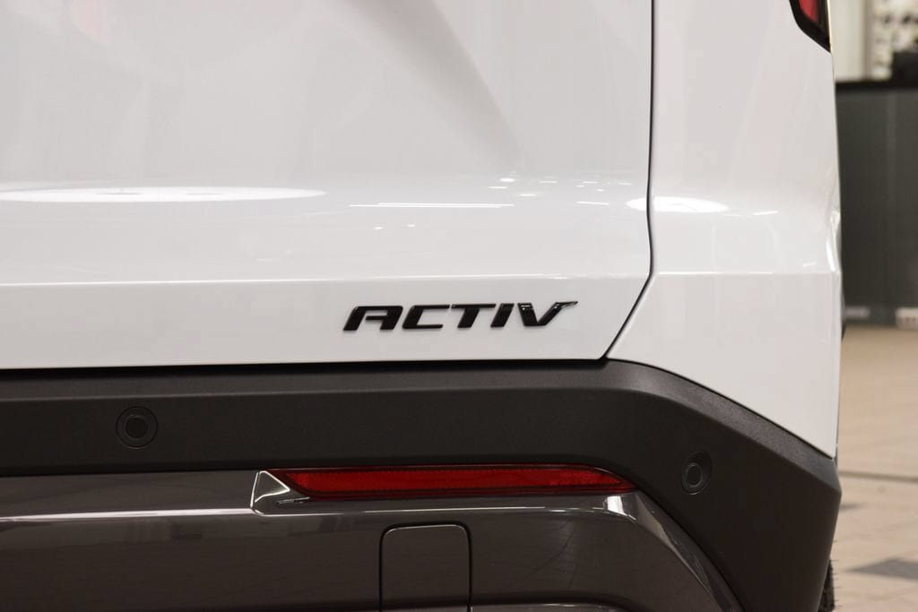 New 2027 Chevrolet Equinox ACTIV w/ Safety and Technology Package FWD image 24