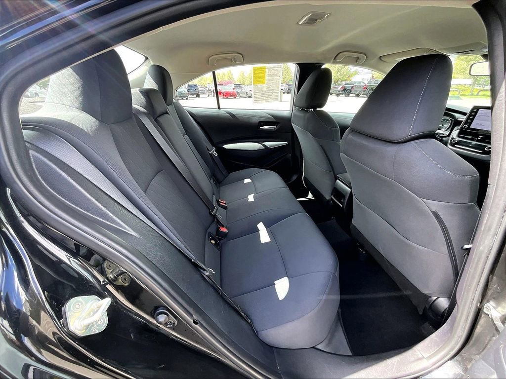 Used 2020 Toyota Corolla LE FWD image 16