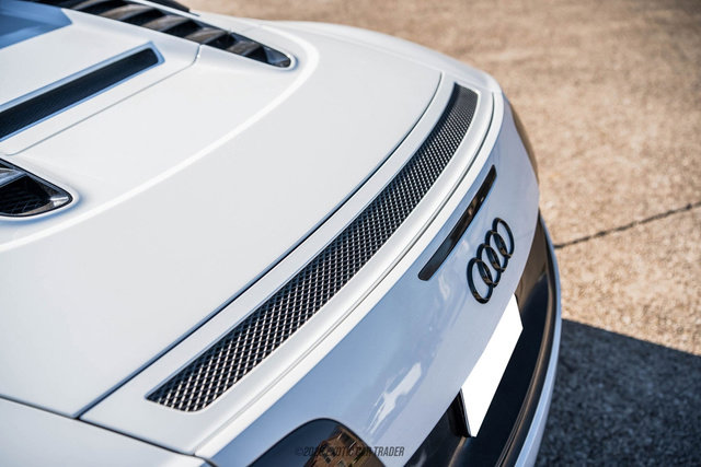 Used 2015 Audi R8 V8 w/ Full Leather Package image 87