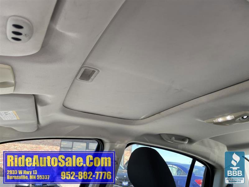 Used 2009 Chrysler Sebring Touring w/ Electronics Convenience Group FWD image 30