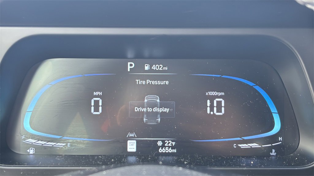 Certified 2025 Hyundai Elantra Sport image 10