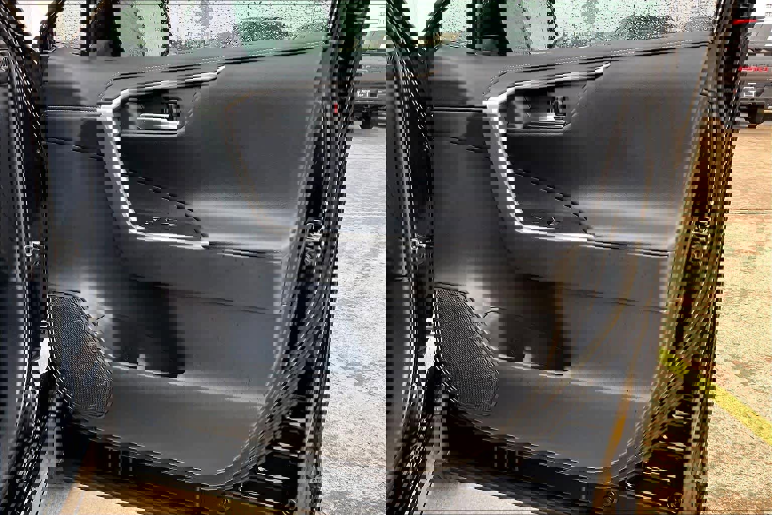 Used 2021 Toyota RAV4 Limited image 23