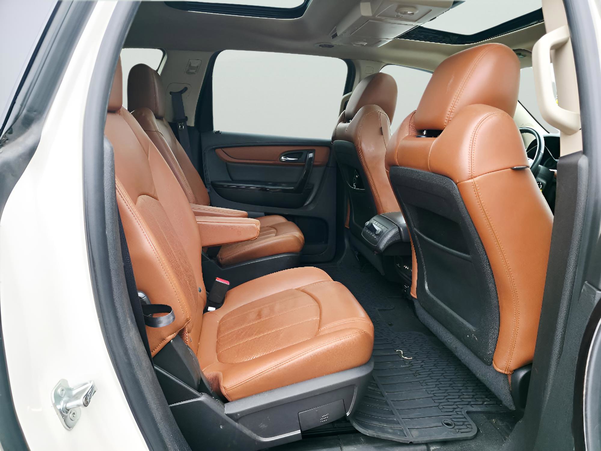 Used 2015 Chevrolet Traverse LTZ image 16