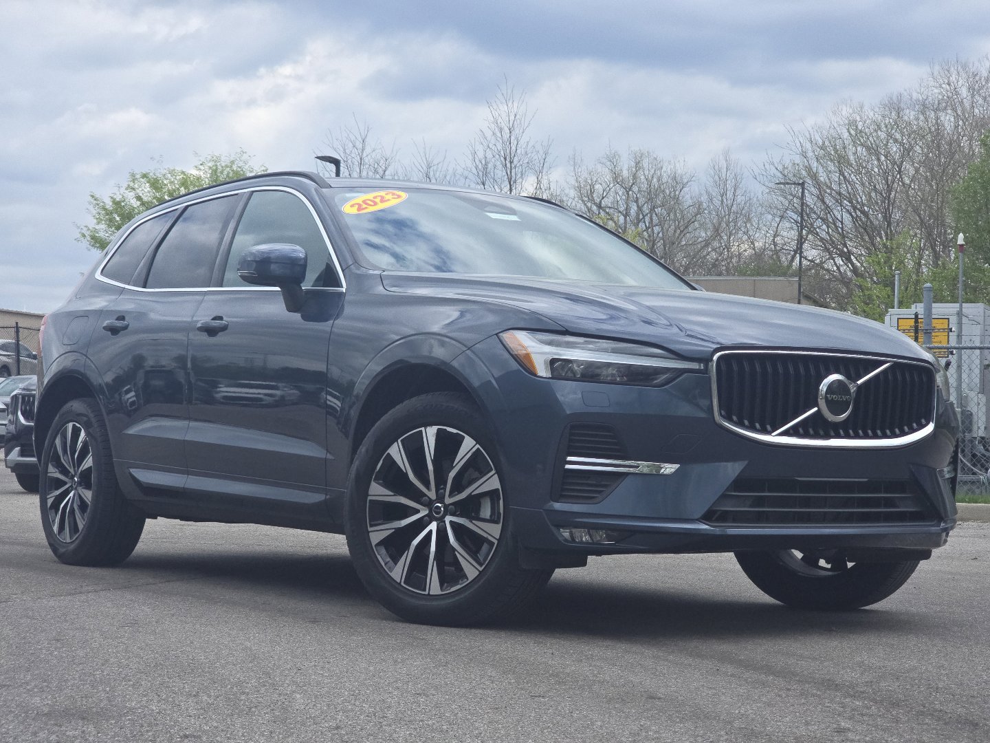 Used 2023 Volvo XC60 B5 Core w/ Climate Package
