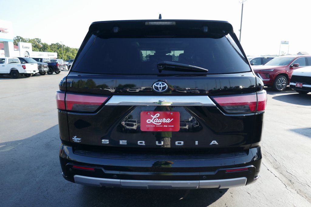 Used 2023 Toyota Sequoia Limited image 7