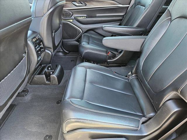 Used 2022 Jeep Grand Cherokee L Limited w/ Trailer Tow Group (B) image 18