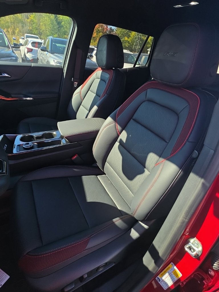 New 2027 Chevrolet Equinox RS w/ Safety and Technology Package FWD image 17