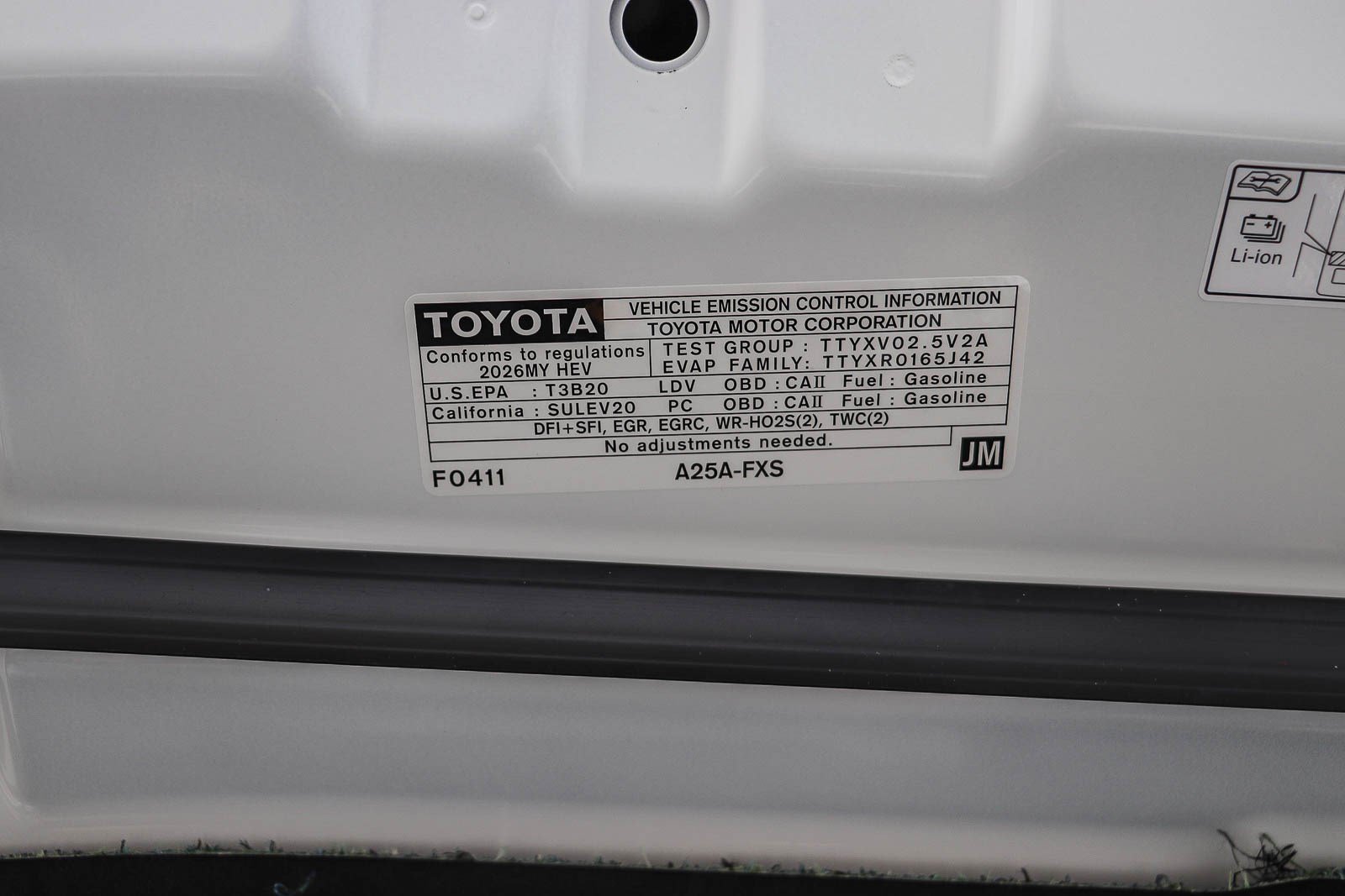 New 2026 Toyota Camry Hybrid FWD image 13