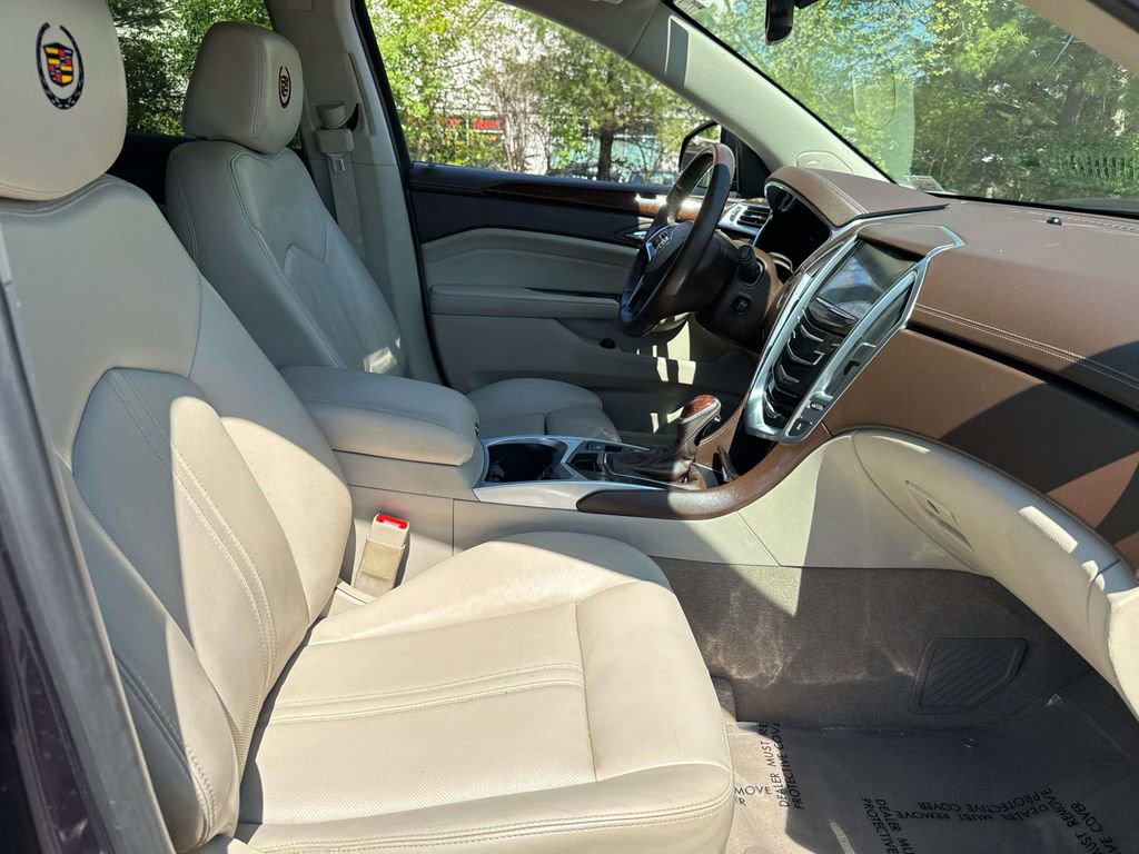 Used 2014 Cadillac SRX Luxury w/ Driver Awareness Package image 7