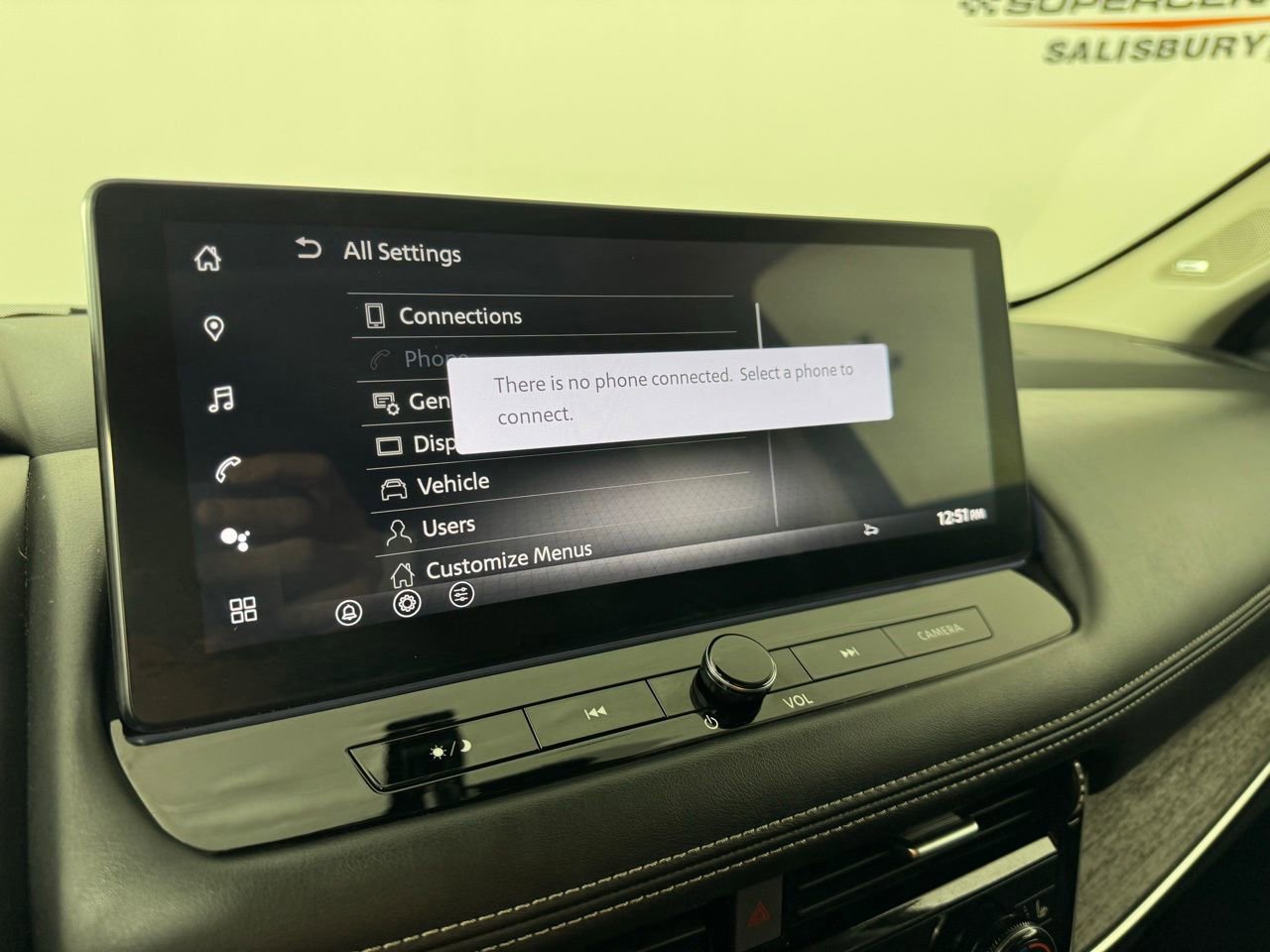 Used 2025 Nissan Rogue Platinum w/ Tech Package image 17